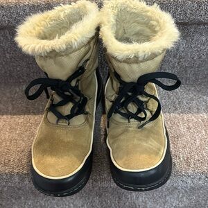Sorel Tivoli Boots